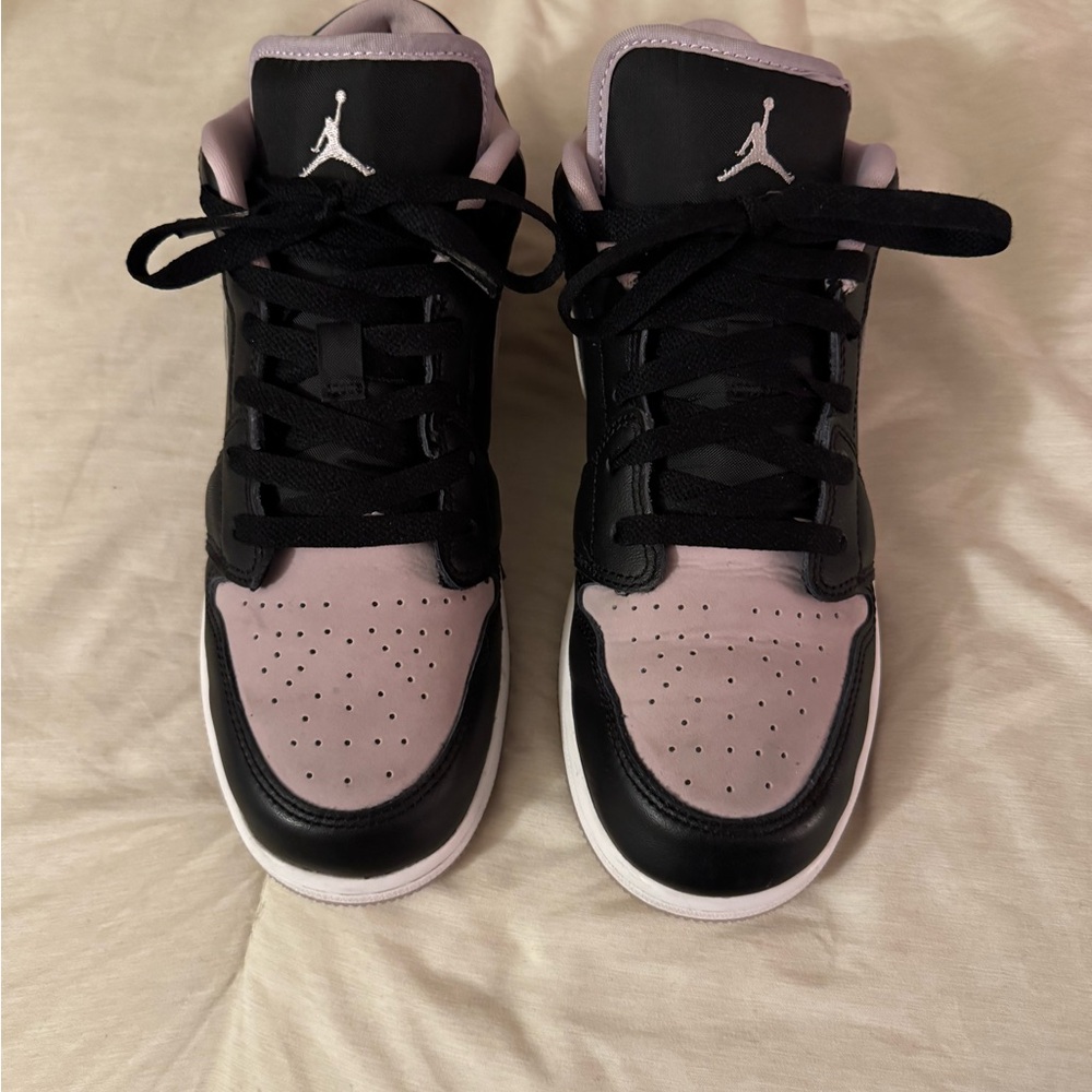 Nike Black and Pink Sneakers High-Top Leather